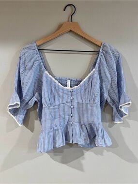 American Eagle Light Blue Striped Peasant Blouse with Ruffle Hem Size Medium